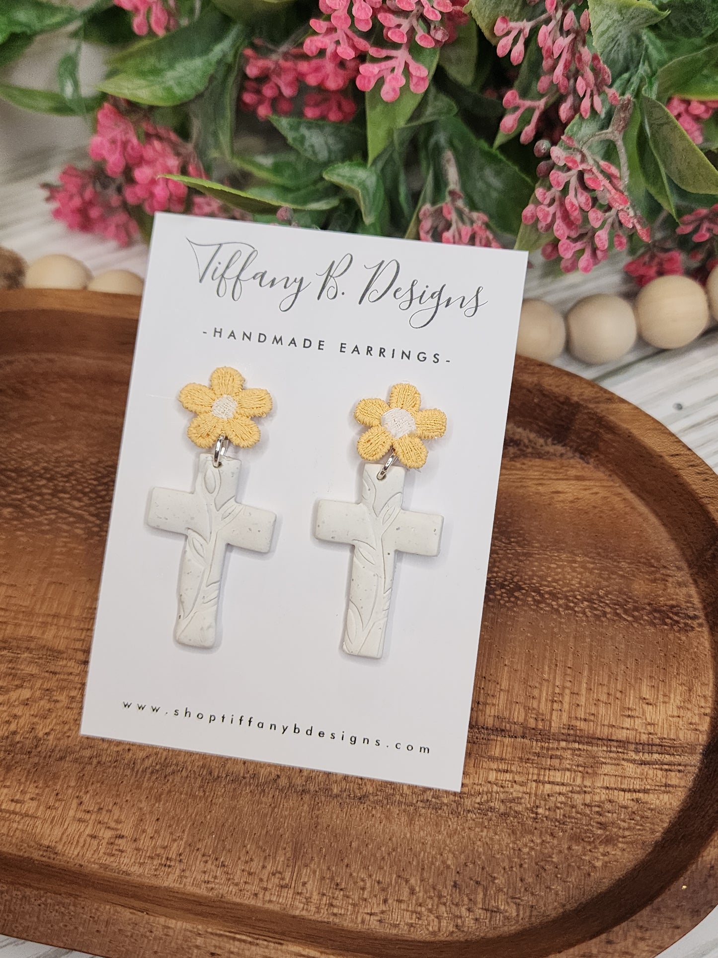 White Daisy Cross